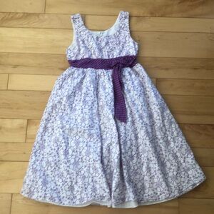 Muneca dress size 10